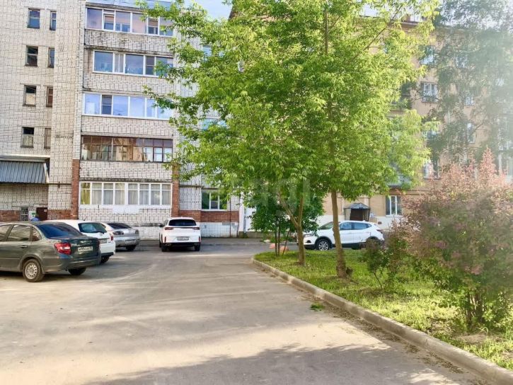 2-комн квартира улица Воровского, 60