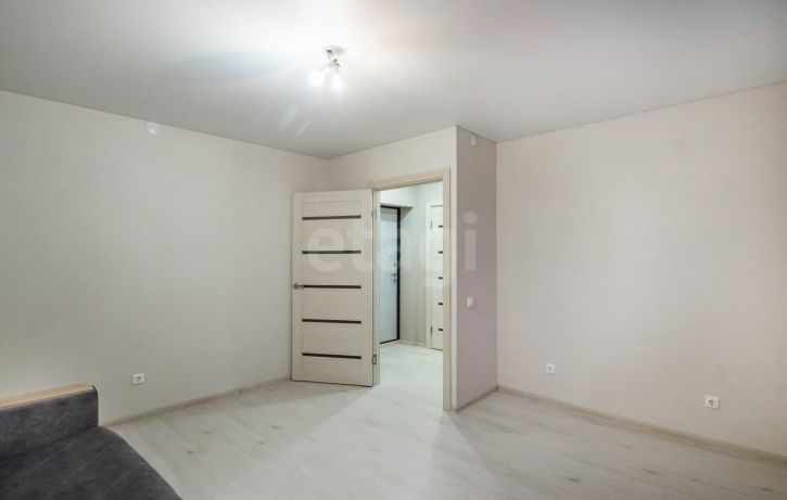 1-комн квартира улица Лётчика Каберова, 7