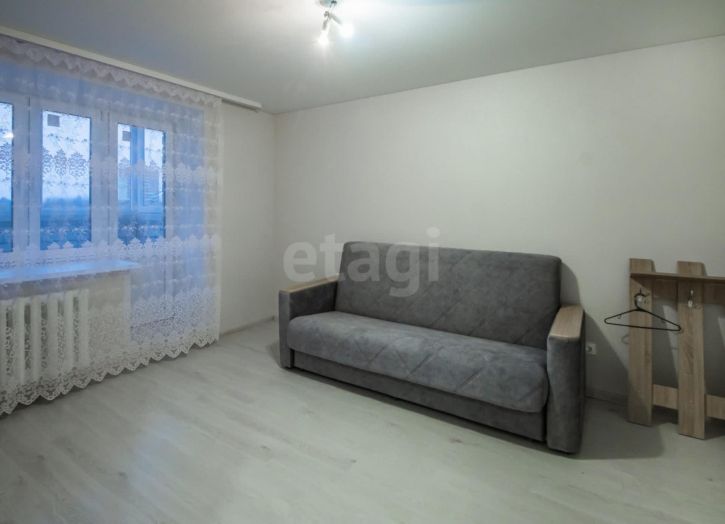 1-комн квартира улица Лётчика Каберова, 7