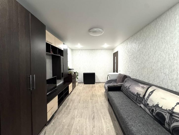 2-комн квартира улица Челюскинцев, 51