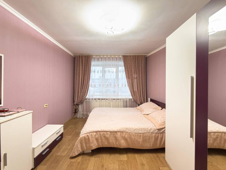 3-комн квартира Ленинградская улица, 95