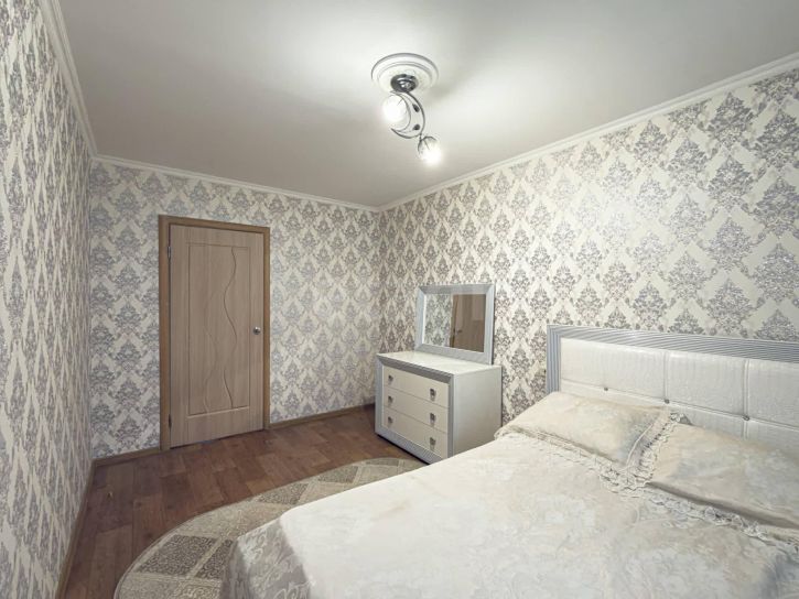 3-комн квартира Ленинградская улица, 95