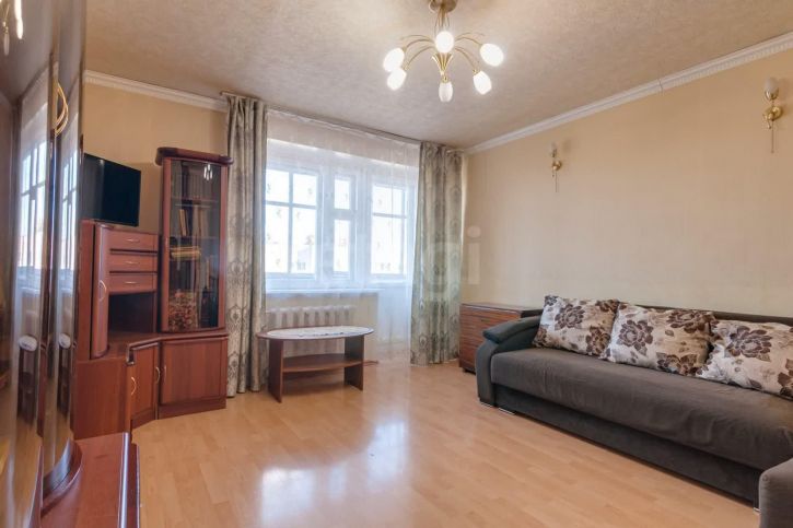 4-комн квартира улица Мохова, 23а