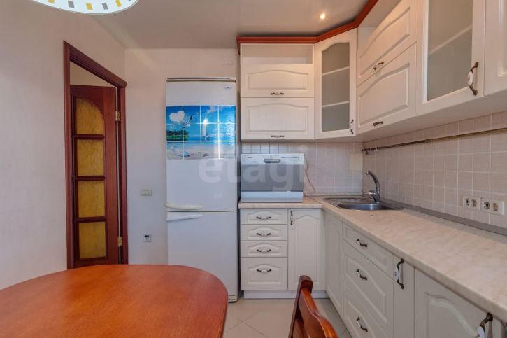 4-комн квартира улица Мохова, 23а