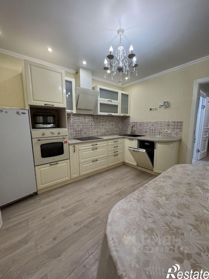 1-комн квартира Новгородская улица, 8,  д. 8