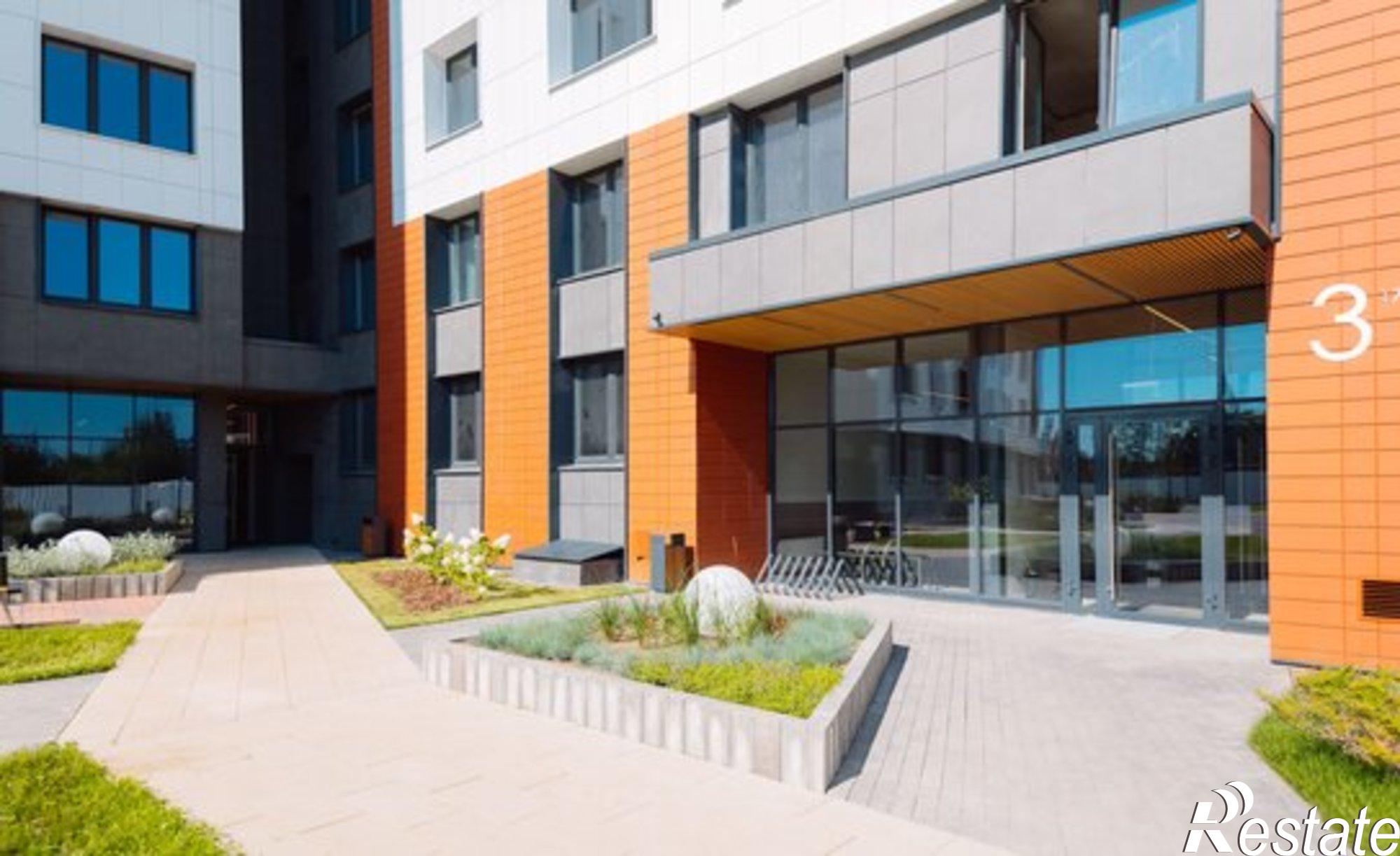 Купить квартиру за 5 191 800 рублей на ул Возрождения, 74