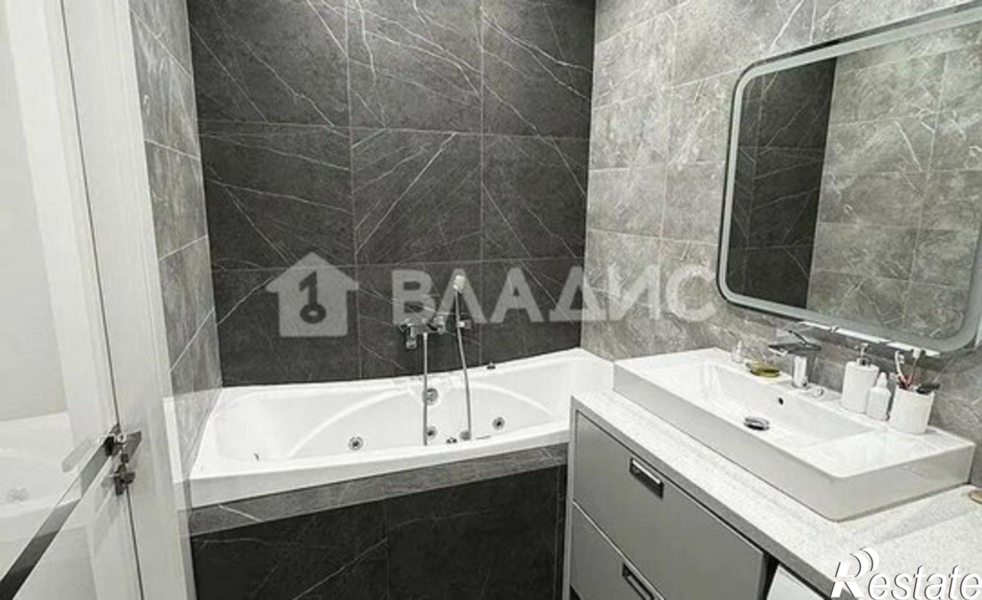 Купить квартиру за 14 500 000 рублей на набережная 6-й Армии, 25