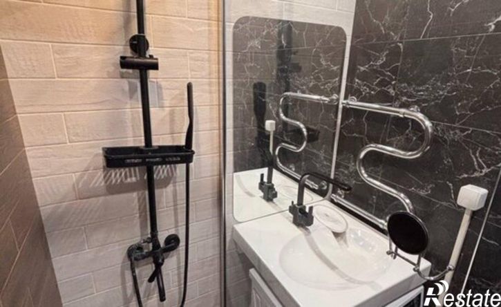 4-комн квартира улица Ветошкина, 105,  д. 105