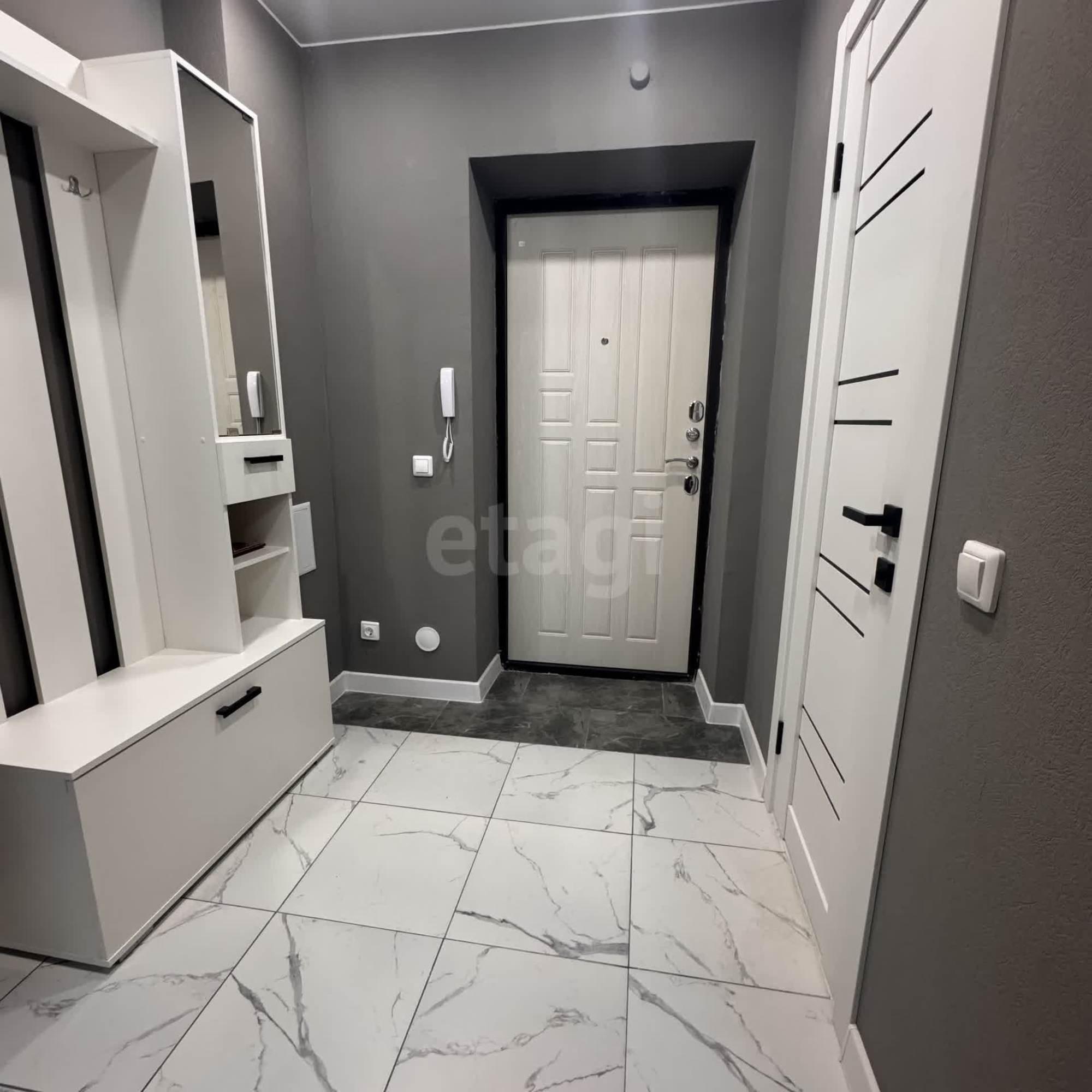 Сдать квартиру за 30 000 рублей на улица Возрождения, 86