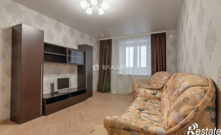 2-комн квартира улица Лётчика Каберова, 1А,  д. 1А