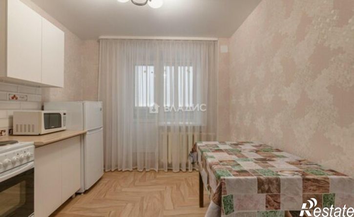 2-комн квартира улица Лётчика Каберова, 1А,  д. 1А