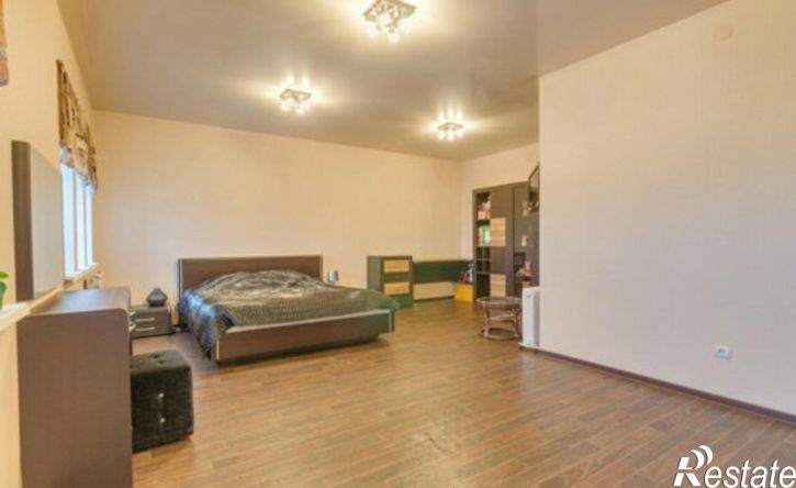 4-комн квартира ул Ленинградская, 81,  д. 81