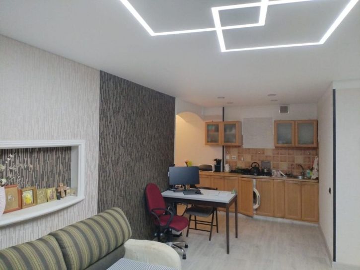 2-комн квартира Новгородская ул, 5