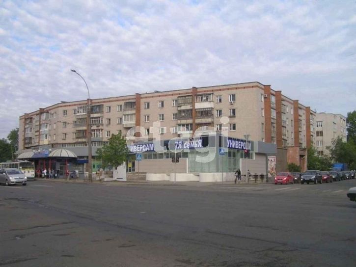 3-комн квартира Ленинградская улица, 48