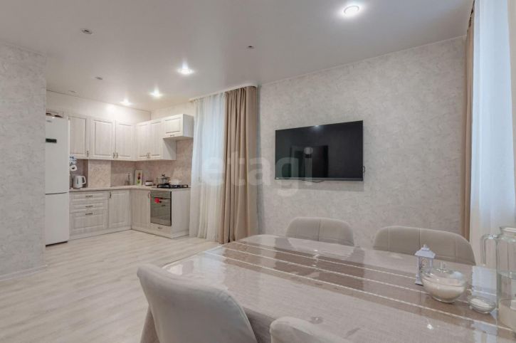 3-комн квартира улица Горького, 7