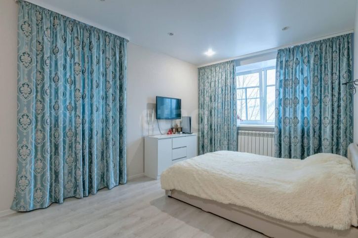 3-комн квартира улица Горького, 7