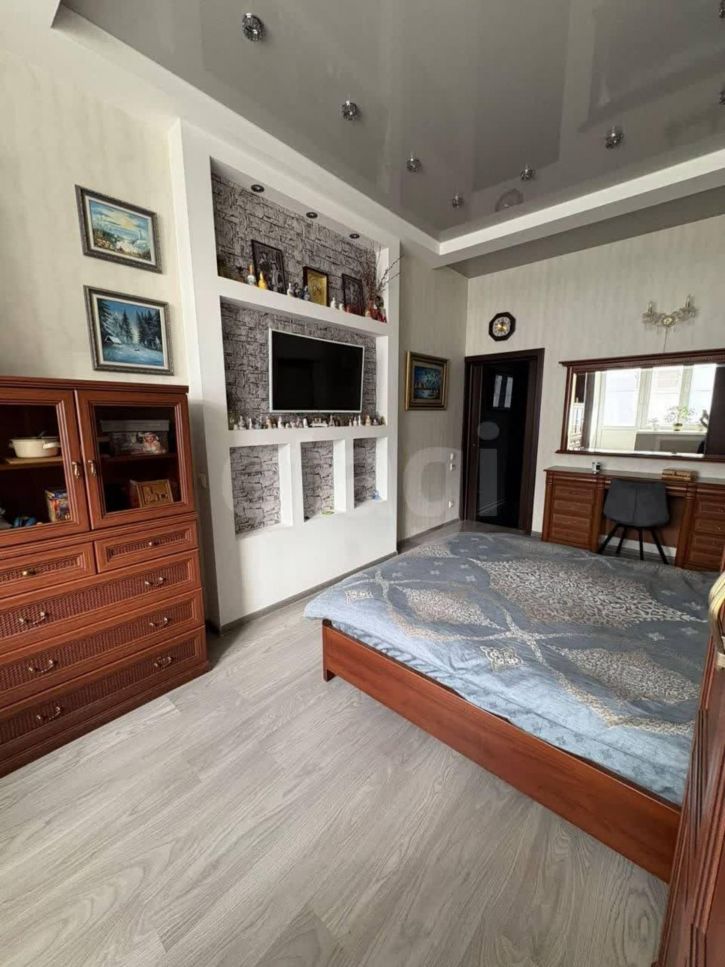 2-комн квартира улица Гагарина, 2ак6