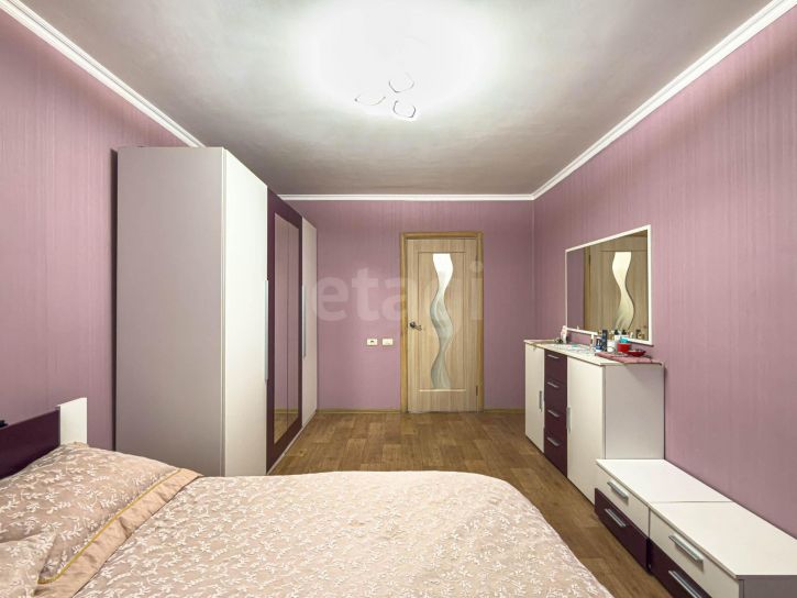 4-комн квартира Ленинградская улица, 95