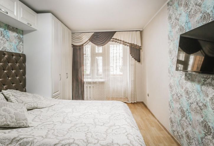 2-комн квартира улица Возрождения, 32