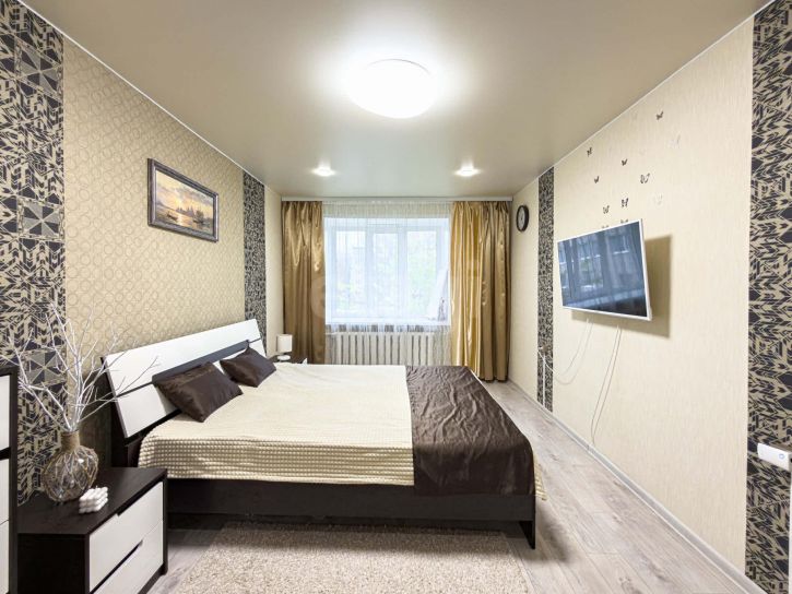 4-комн квартира Медуницинская улица, 21а