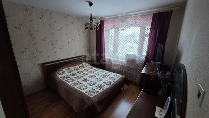 4-комн квартира улица Пугачёва, 81