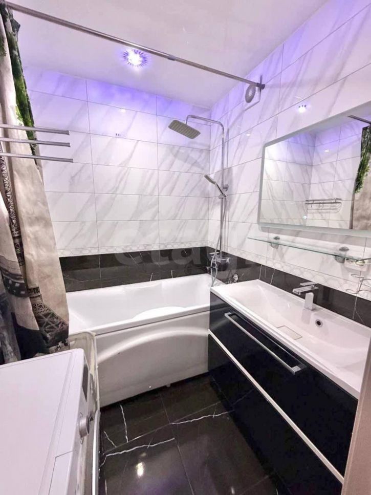 3-комн квартира улица Гагарина, 80ак4