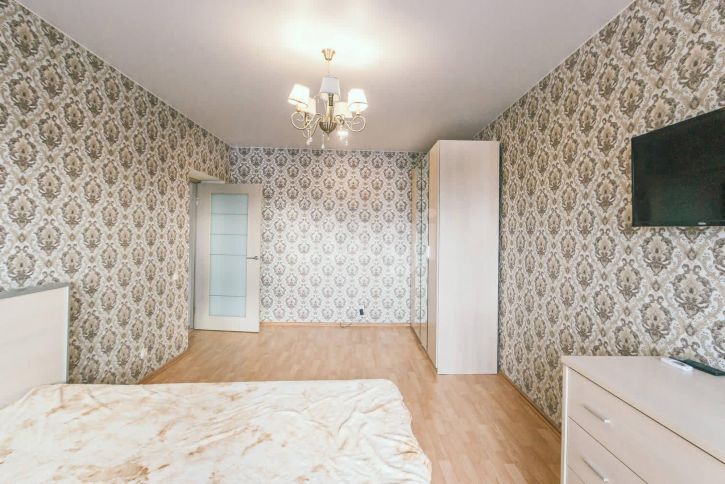 2-комн квартира улица Чехова, 36