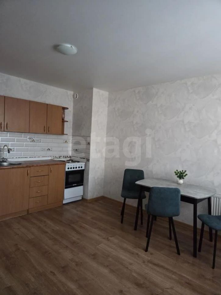 2-комн квартира улица Маршала Конева, 26