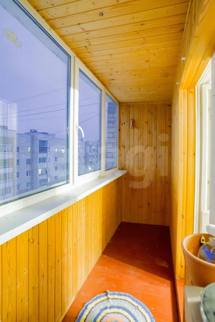 3-комн квартира улица Маршала Конева, 8б