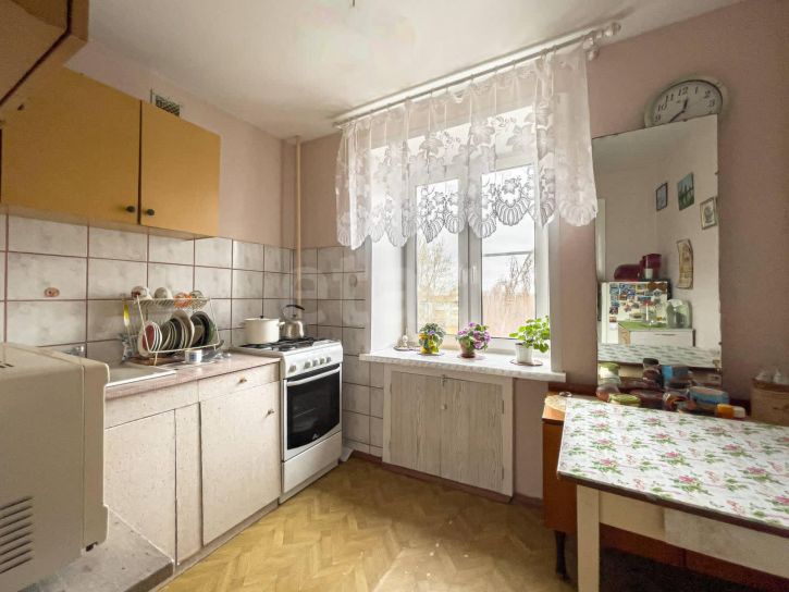 3-комн квартира улица Ильюшина, 2