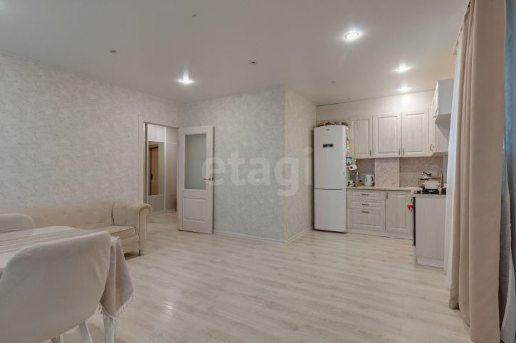 3-комн квартира улица Горького, 7