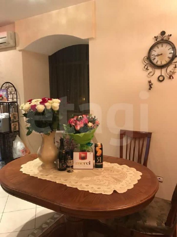 4-комн квартира улица Левичева, 30а