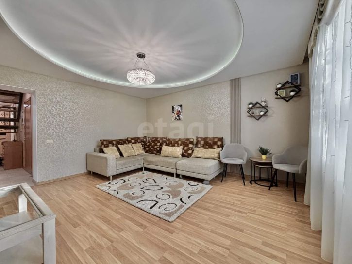 5-комн квартира Пригородная улица, 8а