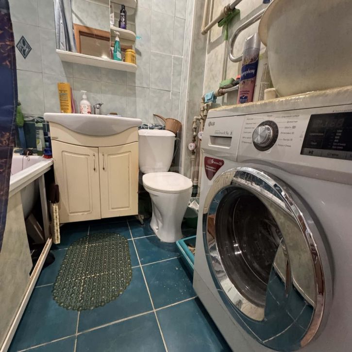 2-комн квартира улица Добролюбова, 52