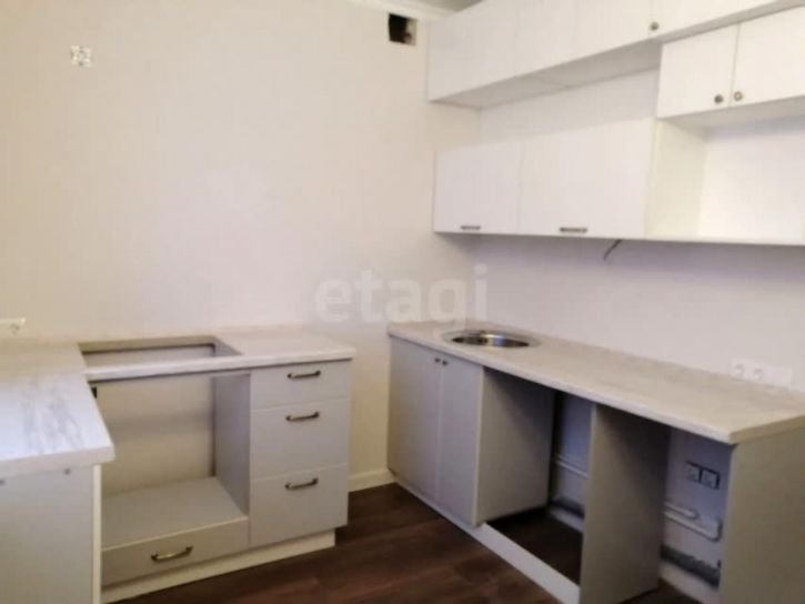 3-комн квартира площадь Бабушкина, 6
