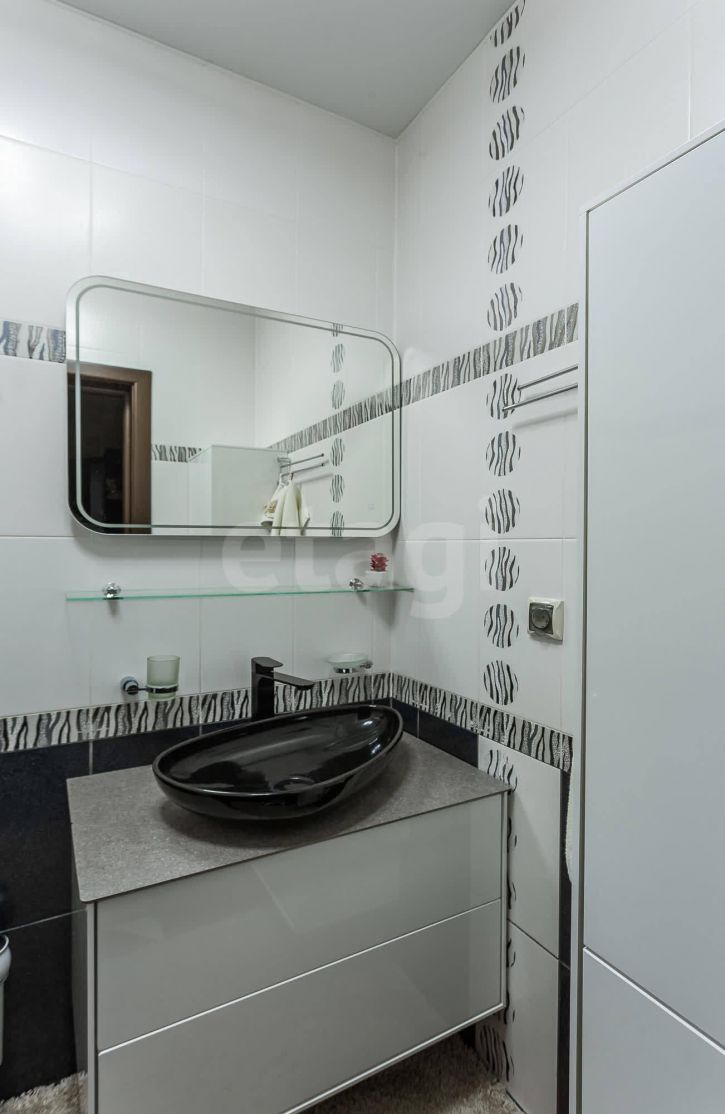 2-комн квартира улица Гагарина, 2ак6