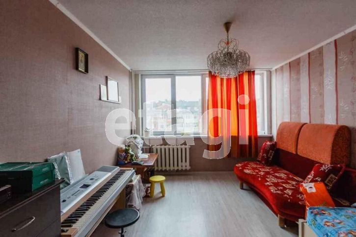 2-комн квартира улица Гагарина, 1б