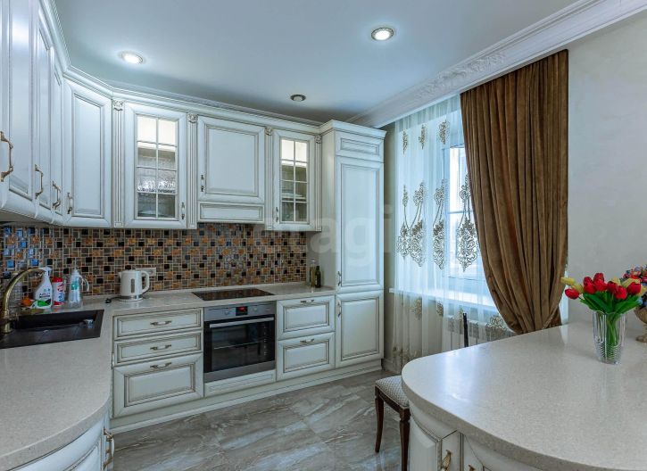 4-комн квартира Ярославская улица, 5в