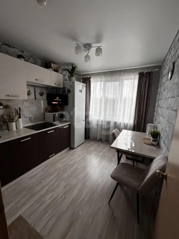 2-комн квартира Молодёжная улица, 20