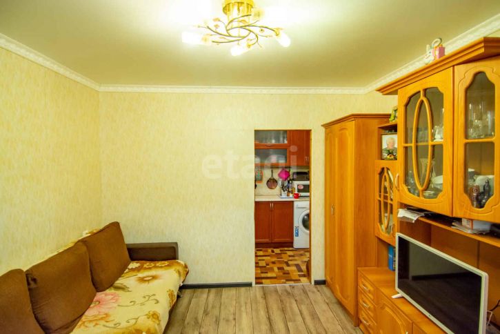 3-комн квартира улица Мальцева, 33