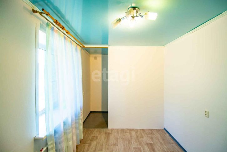 3-комн квартира улица Мальцева, 33