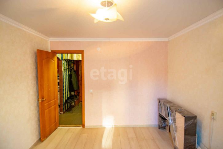 3-комн квартира улица Мальцева, 33