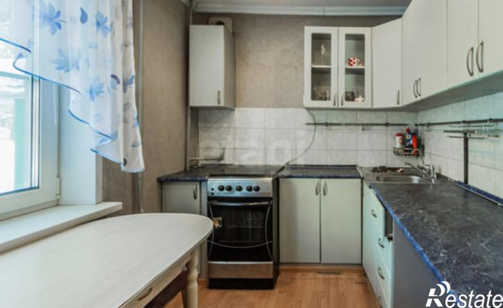 3-комн квартира 1-й микрорайон ГПЗ-23, 26
