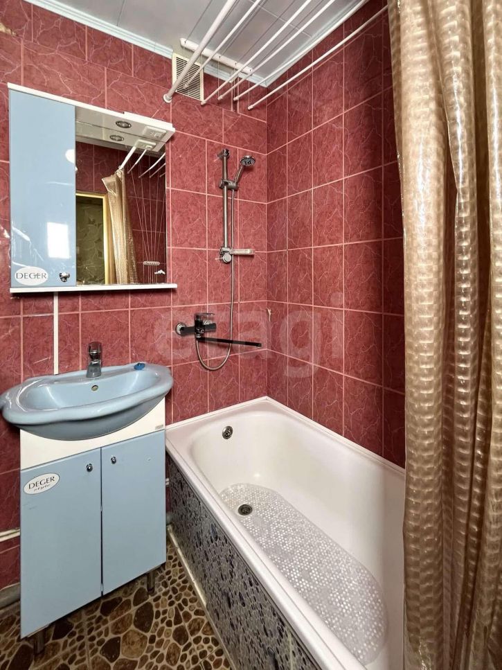 2-комн квартира улица Дзержинского, 35