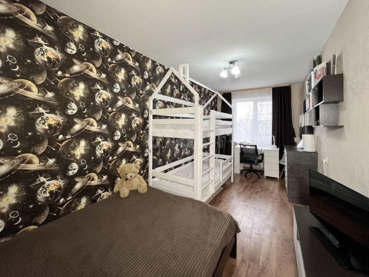 2-комн квартира улица Дзержинского, 35