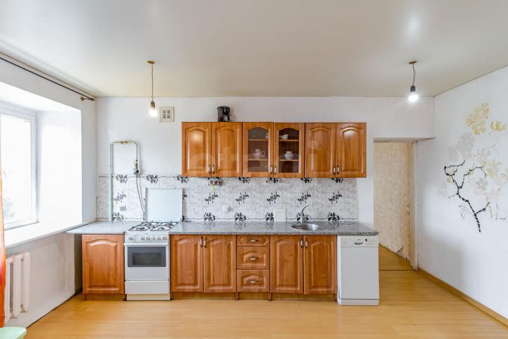 4-комн квартира улица Горького, 51