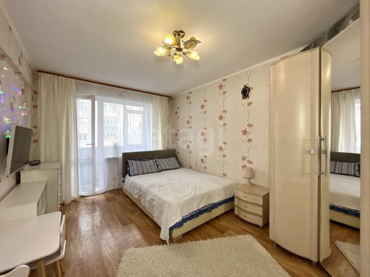 2-комн квартира улица Дзержинского, 35
