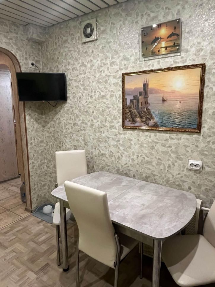 2-комн квартира Воркутинская улица, 2