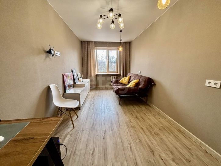 3-комн квартира улица Ильюшина, 8