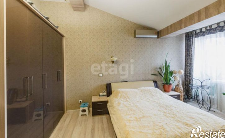 3-комн квартира улица Панкратова, 40,  д. 40